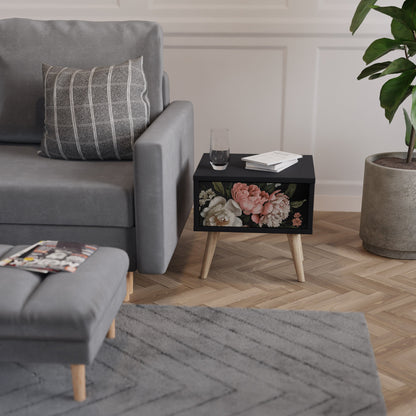 LUSH ELEGANCE Nattduksbord i svart finish