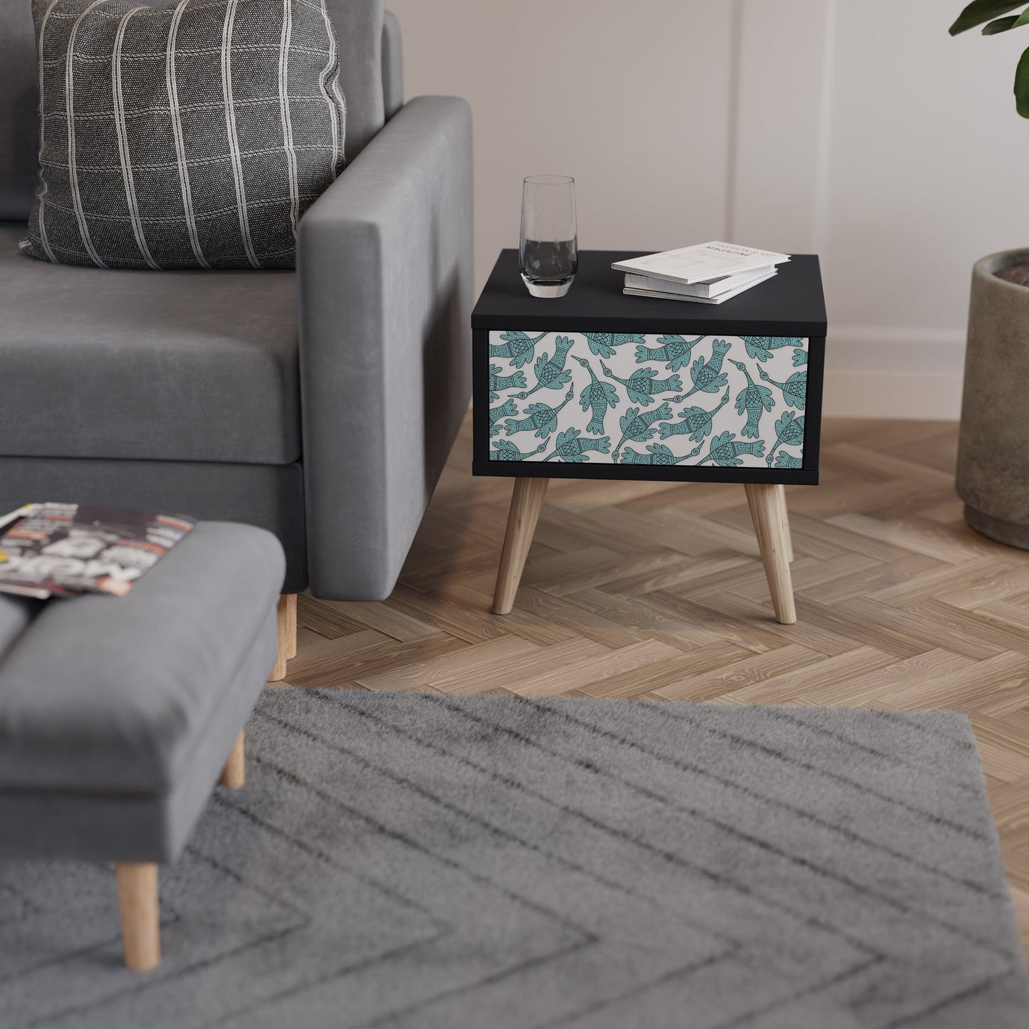 Nattduksbord med vattenpipa från Songibird i svart finish
