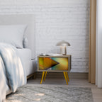 PIERCING SHARPNESS Nightstand in Oak Effect