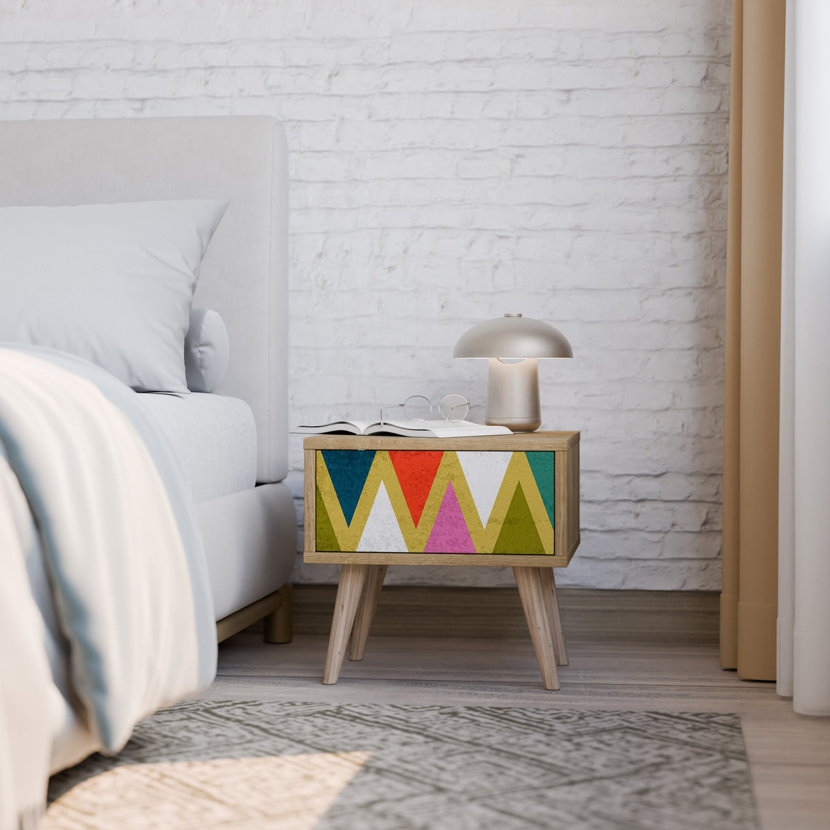 COLORFUL TRIANGLES Sängbord 