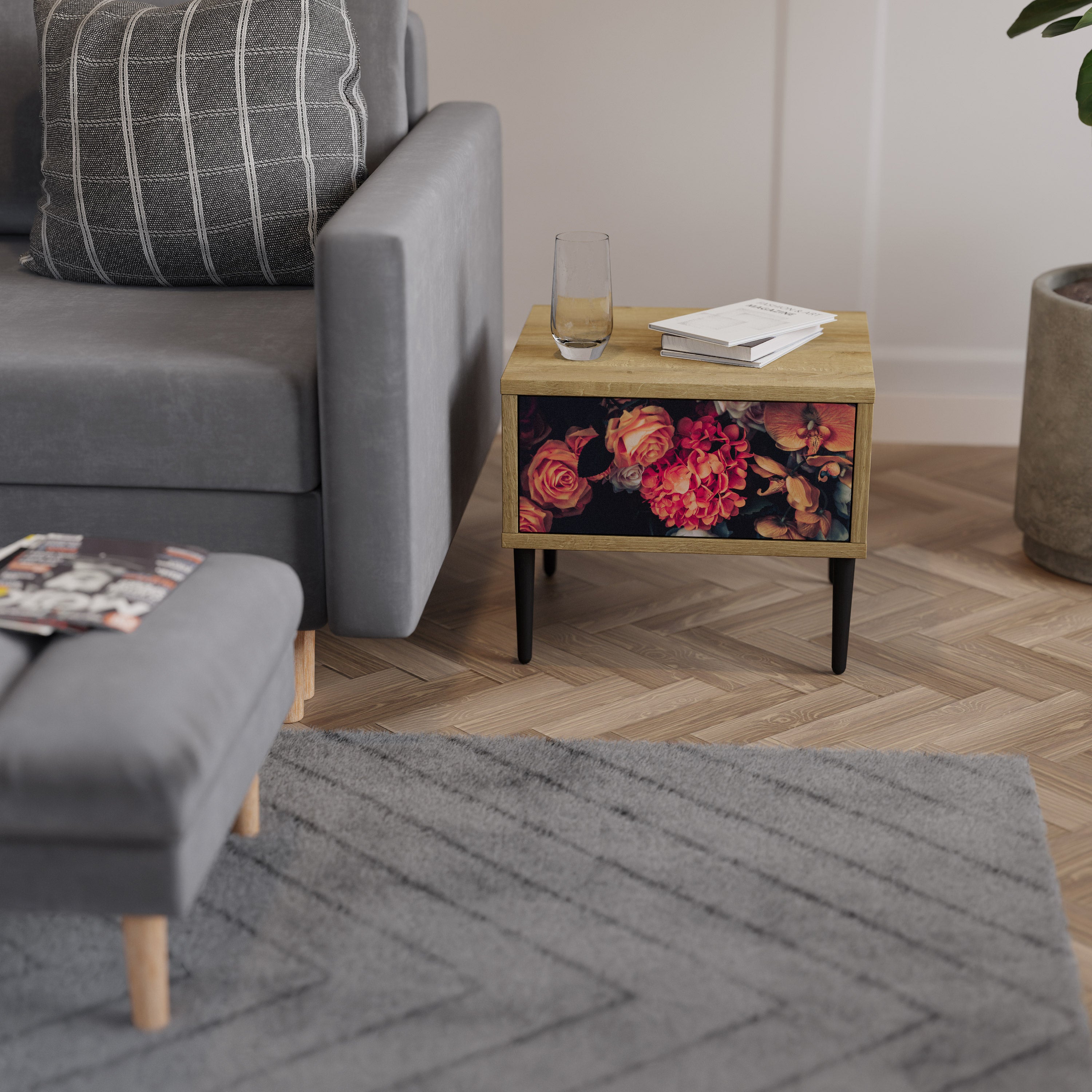 NEVERENDING BLOOM Nattduksbord i Oak Effect