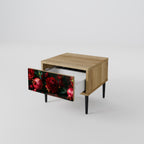 DAHLIA OCH GRATÄPPLÄN Nattduksbord i ekeffekt