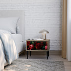 DAHLIA OCH GRATÄPPLÄN Nattduksbord i ekeffekt