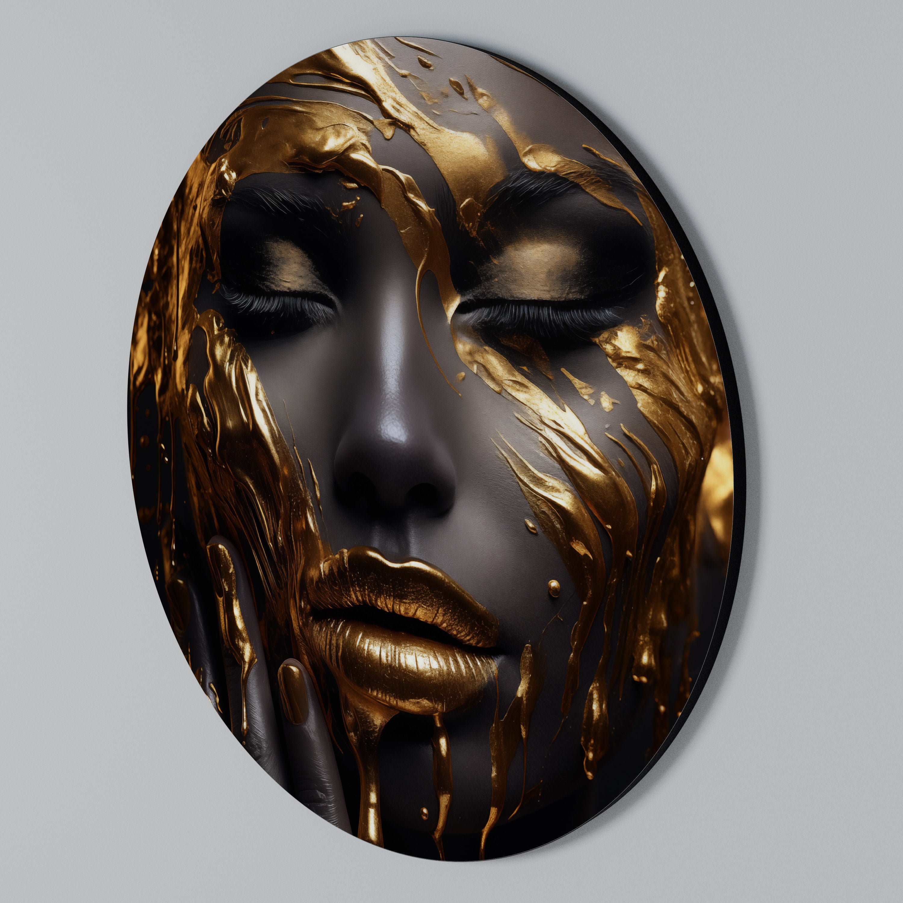 GOLDEN GODDESS Round Wall Art