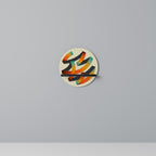 RIBBON REVERIE Rund konsthylla i svart finish