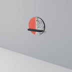 ORANGEY TREASURE Rund konsthylla i svart finish