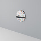 ENERGETIC SPOTS Oval konsthylla i svart finish