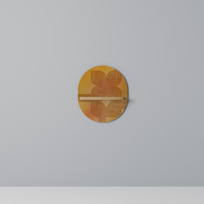 FÖRSTÄRKANDE RELATION Oval Konsthylla I Ekeffekt