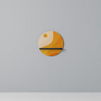 ORANGE ARrangemang Rund konsthylla i svart finish