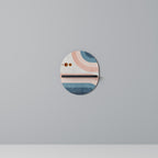 TVÅ HALVOR Oval konsthylla i svart finish