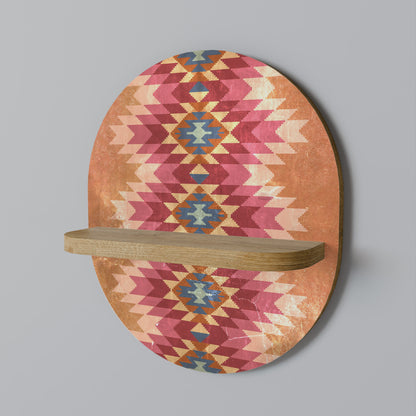 INDIAN FOLK Oval konsthylla i ekeffekt