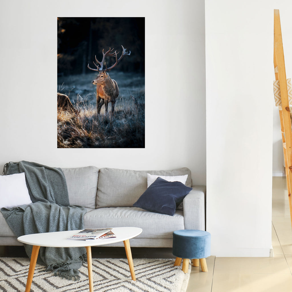 ANTLERED REGALITY Vertikal affisch med självhäftande motiv
