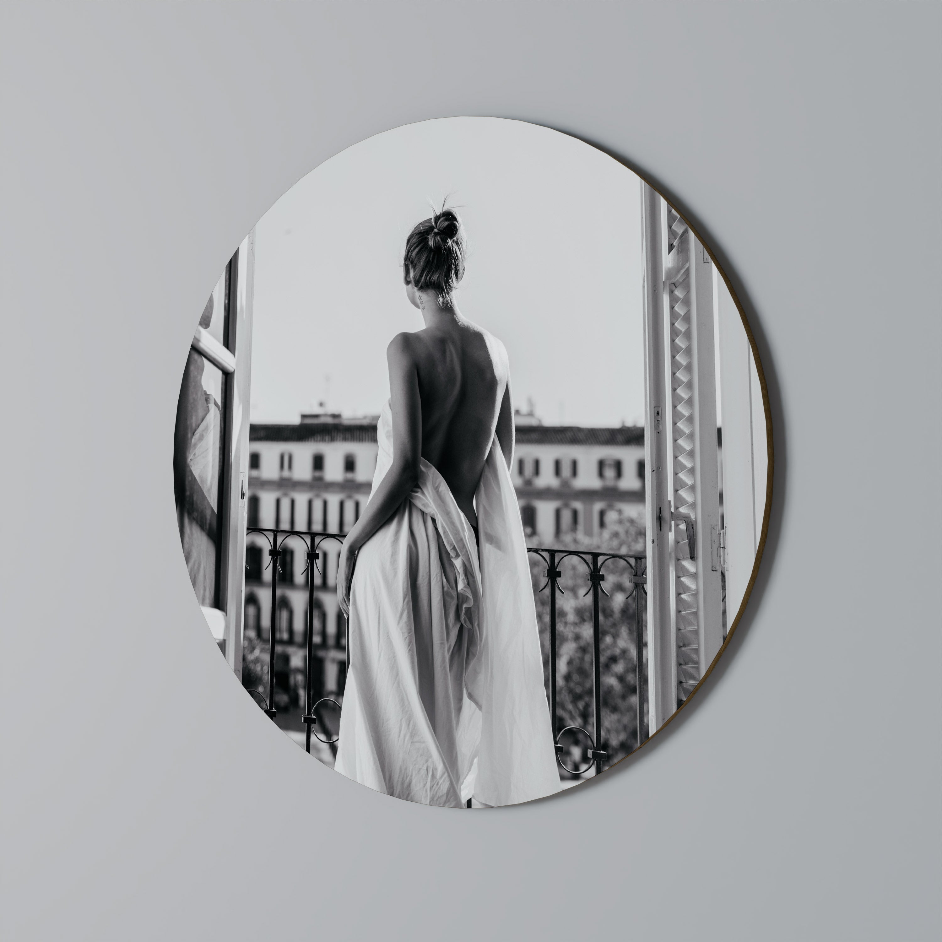 DRÖMMENS KLÄNNING Rund väggkonst