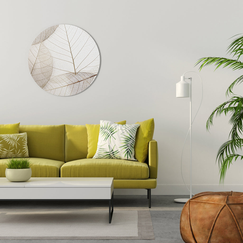 Rund väggdekoration med ådrad nåd och eterisk form