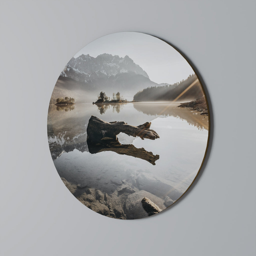 TYST VATTENLANDSKAP Rund Väggdekoration