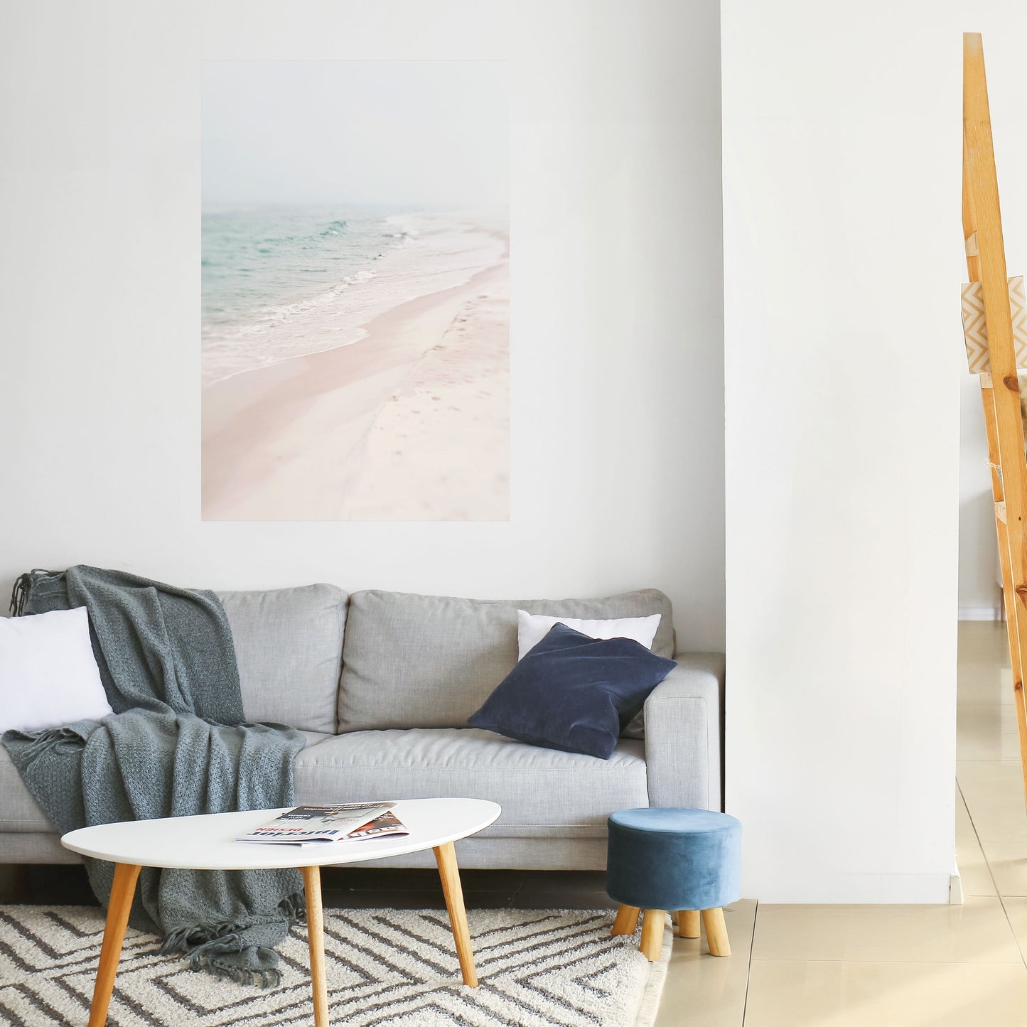 MISTY SHORELINE BLISS Vertikal poster med självhäftande text
