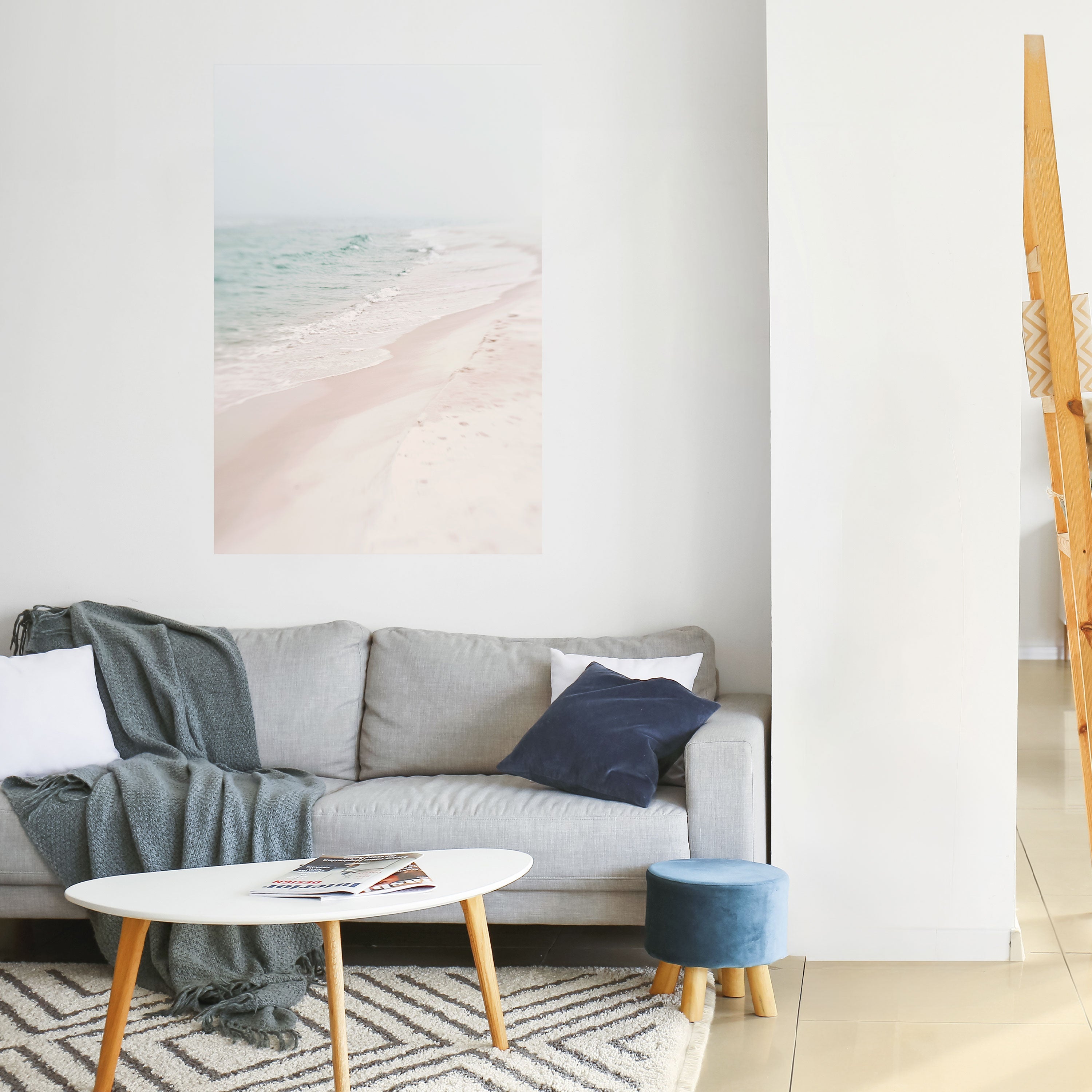 MISTY SHORELINE BLISS Vertikal poster med självhäftande text