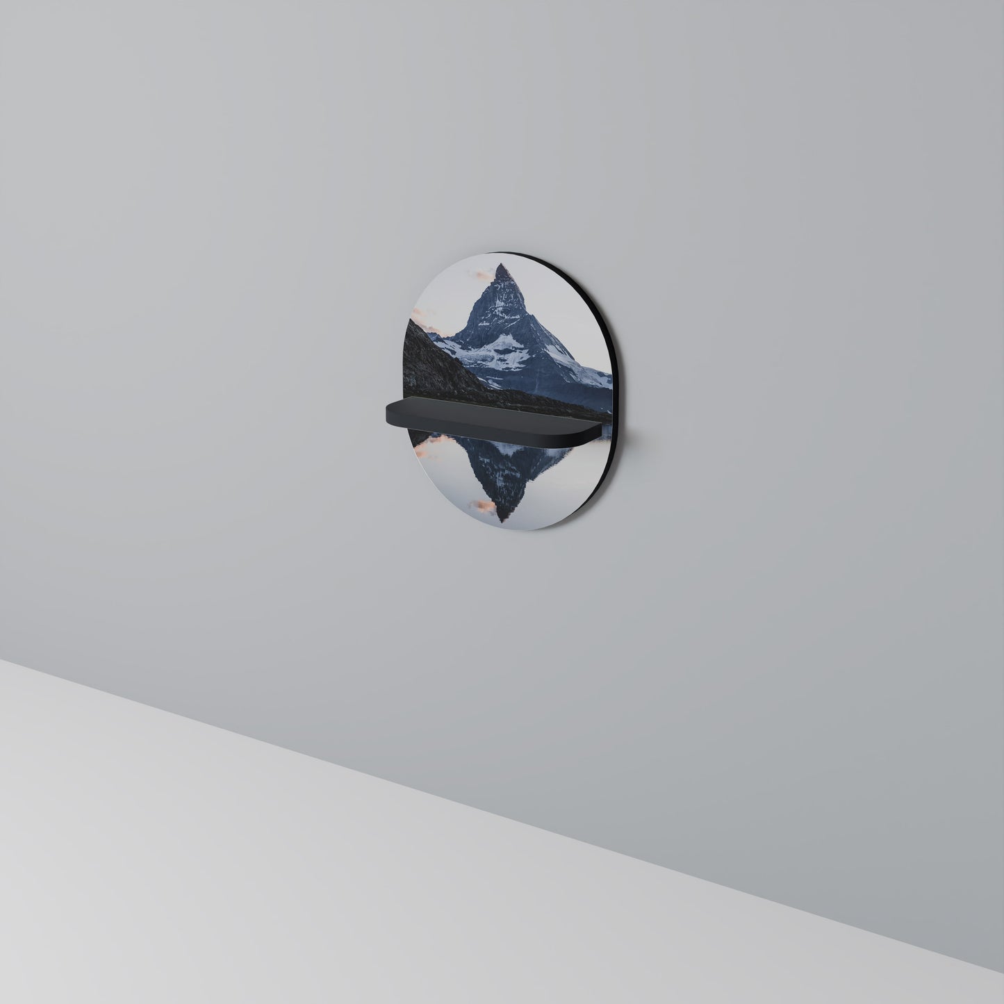 MEMORY OF MATTERHORN Oval konsthylla i svart finish
