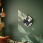 MEMORY OF MATTERHORN Oval konsthylla i svart finish