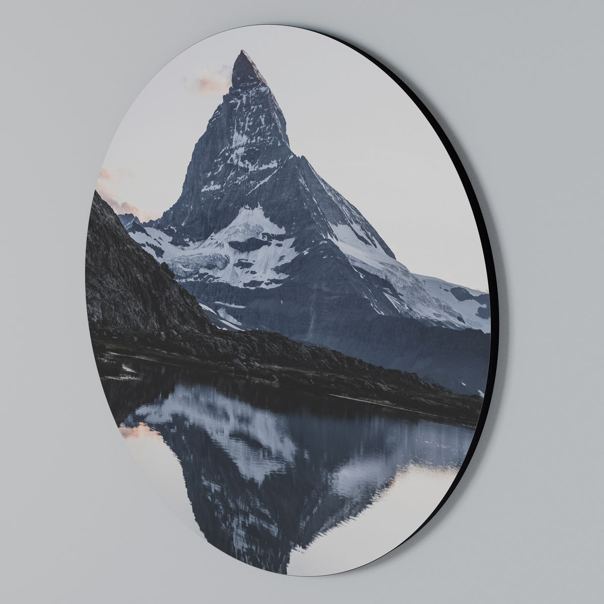 MEMORY OF MATTERHORN Rund väggdekor