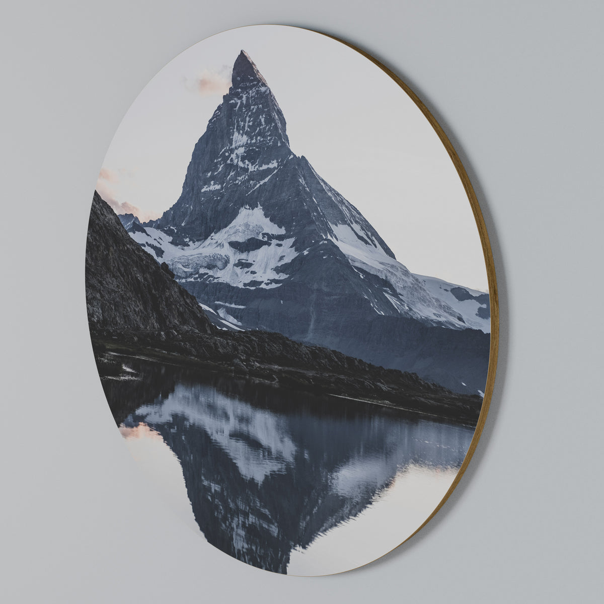 MEMORY OF MATTERHORN Rund väggdekor