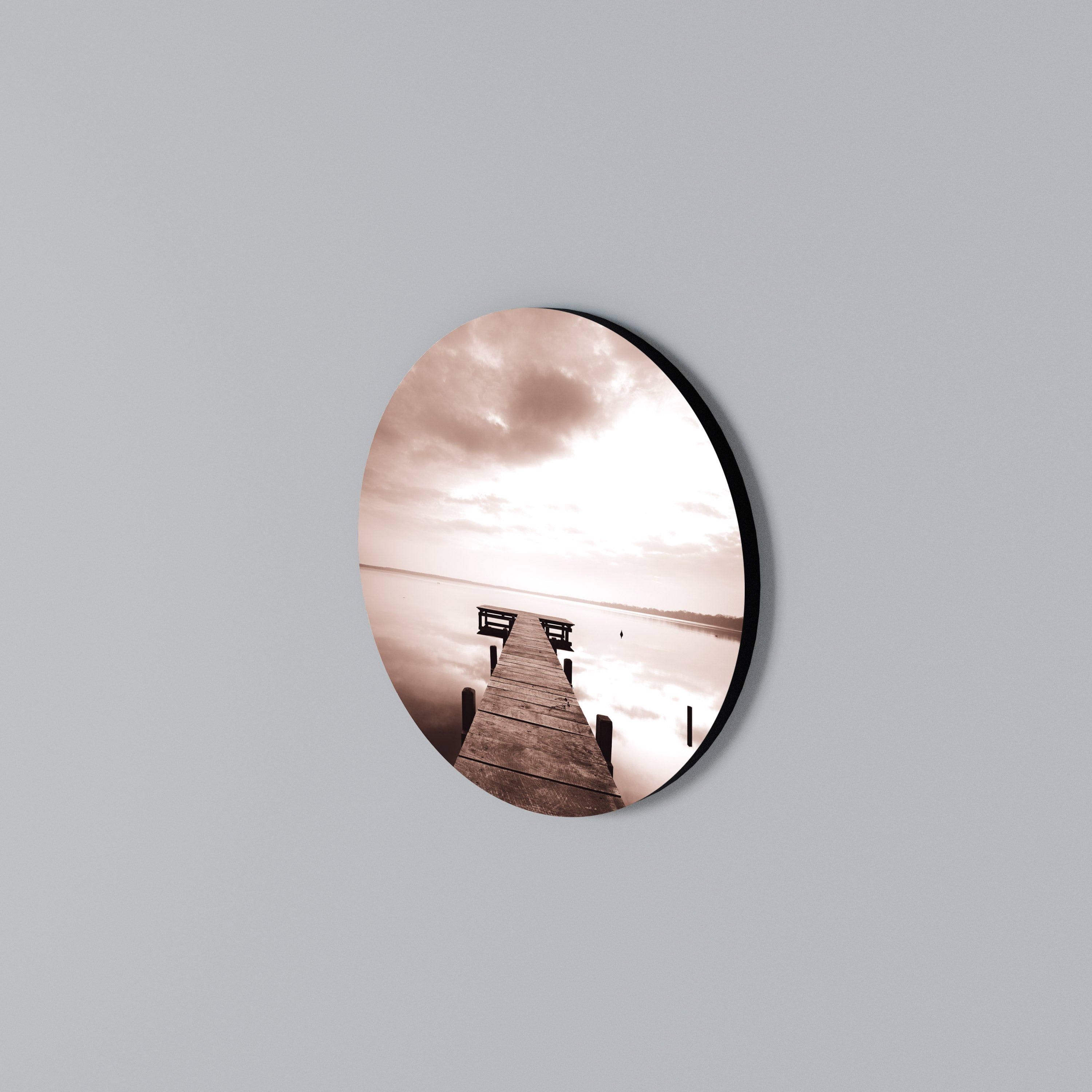 ECHOES OF STILLNESS Round Wall Art