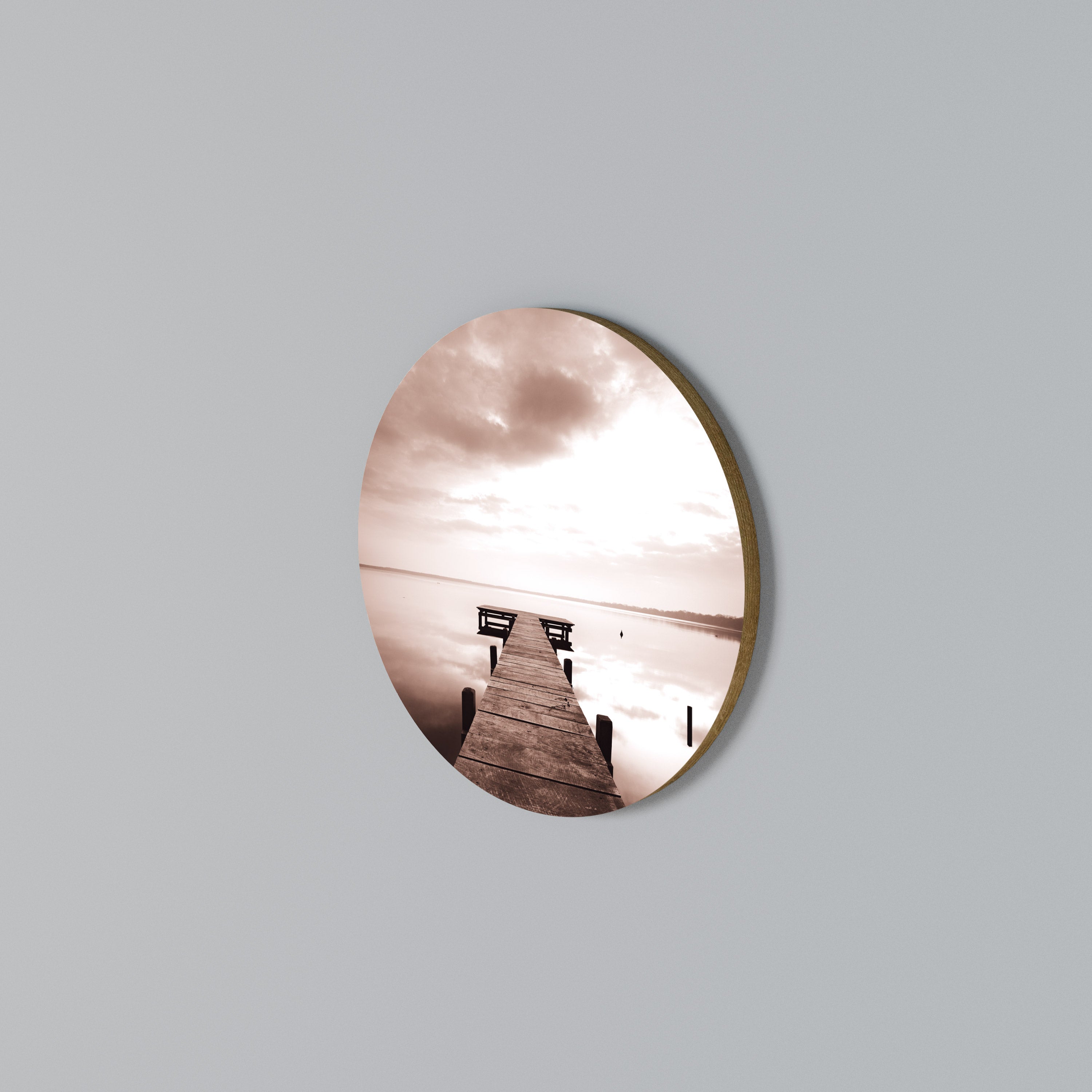 ECHOES OF STILLNESS Round Wall Art