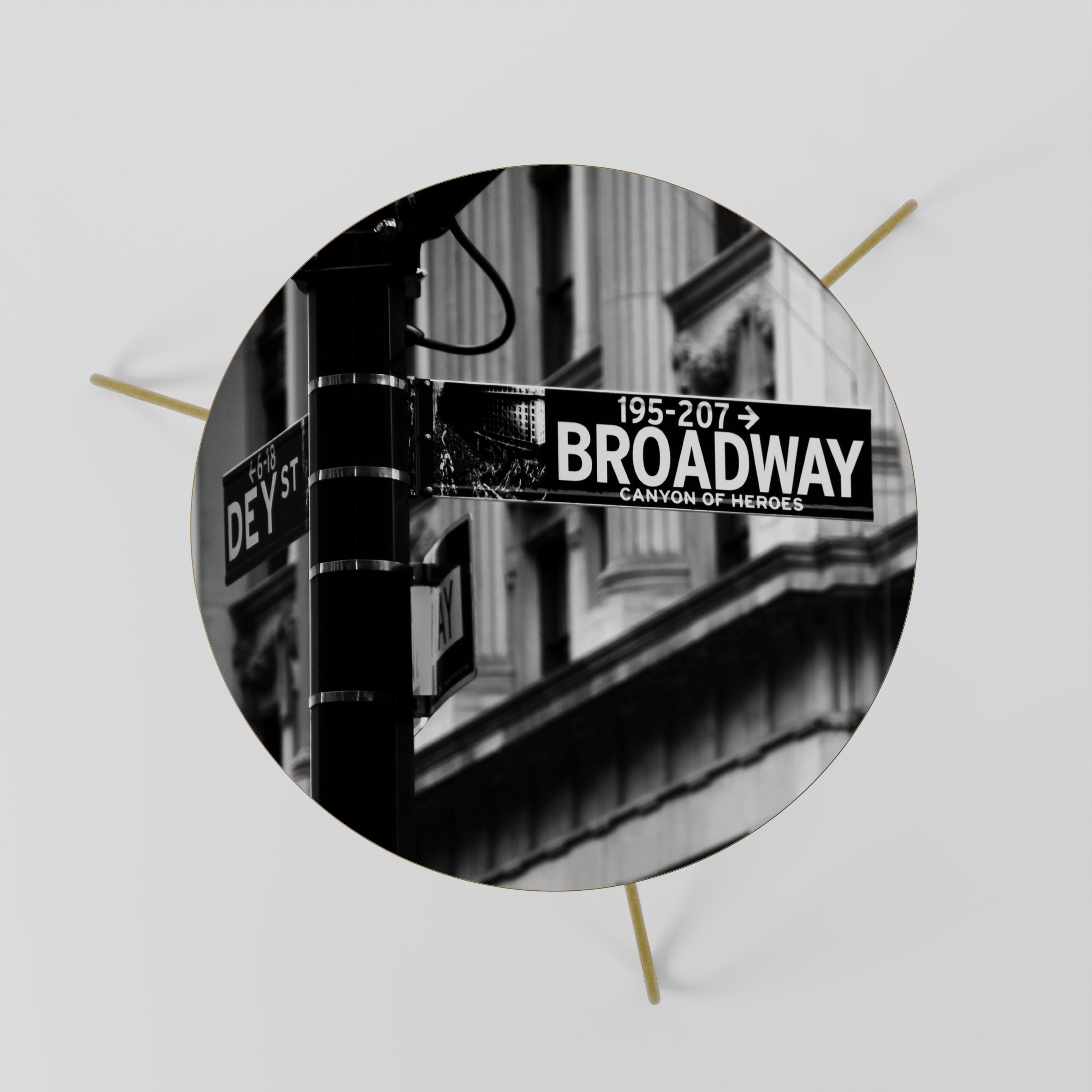 BROADWAY SKYLT Soffbord 60