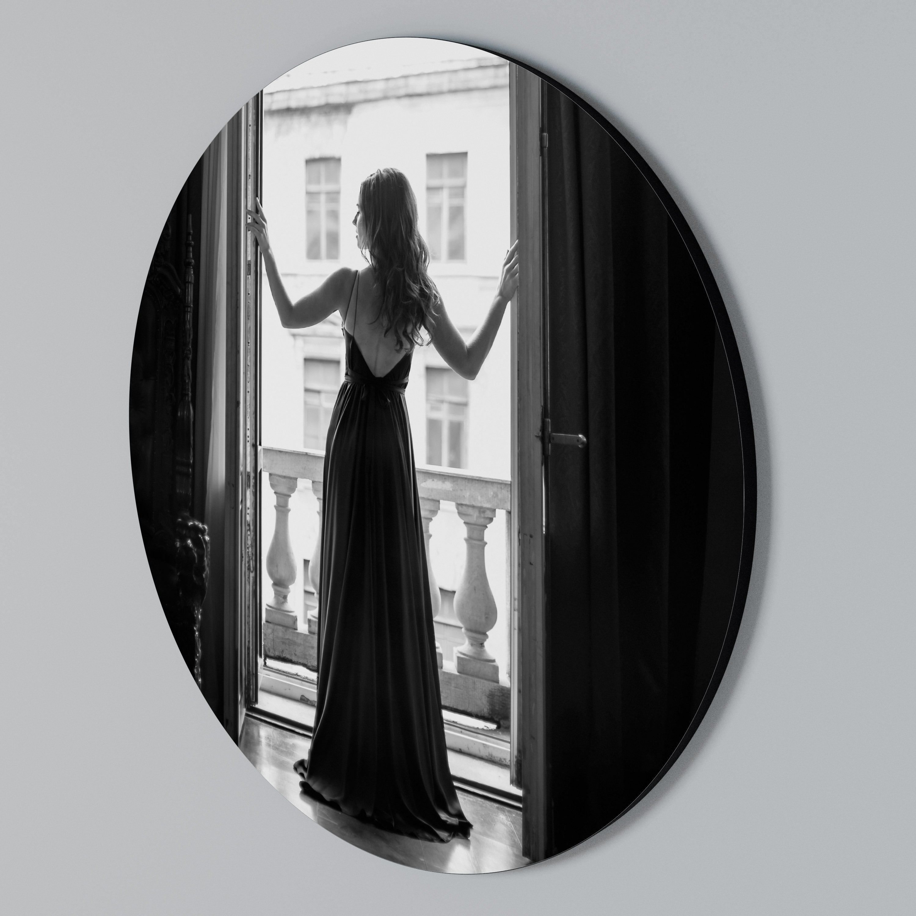 WINDOW TO WONDERS Rund väggdekor