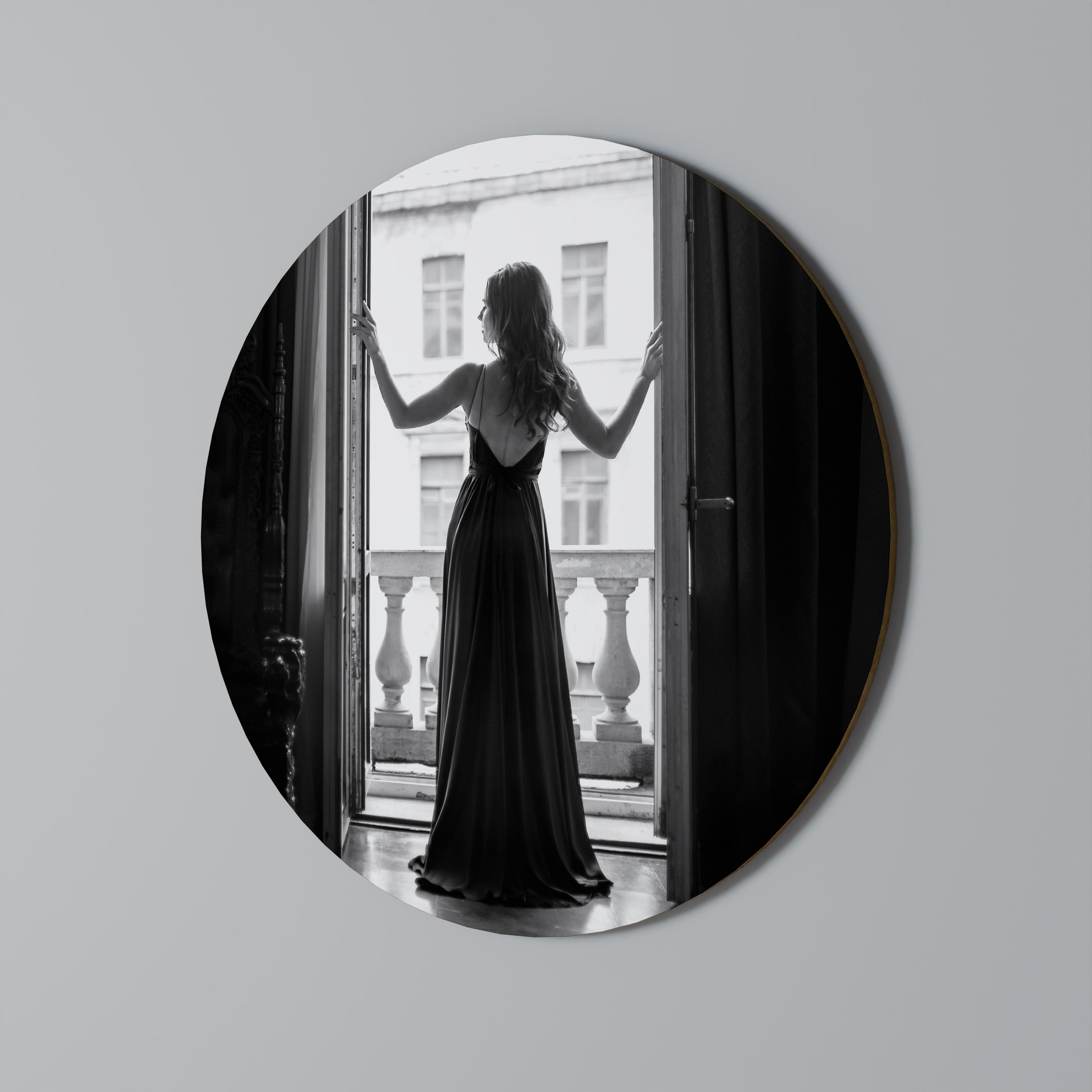 FÖNSTER TILL UNDER Rund väggkonst