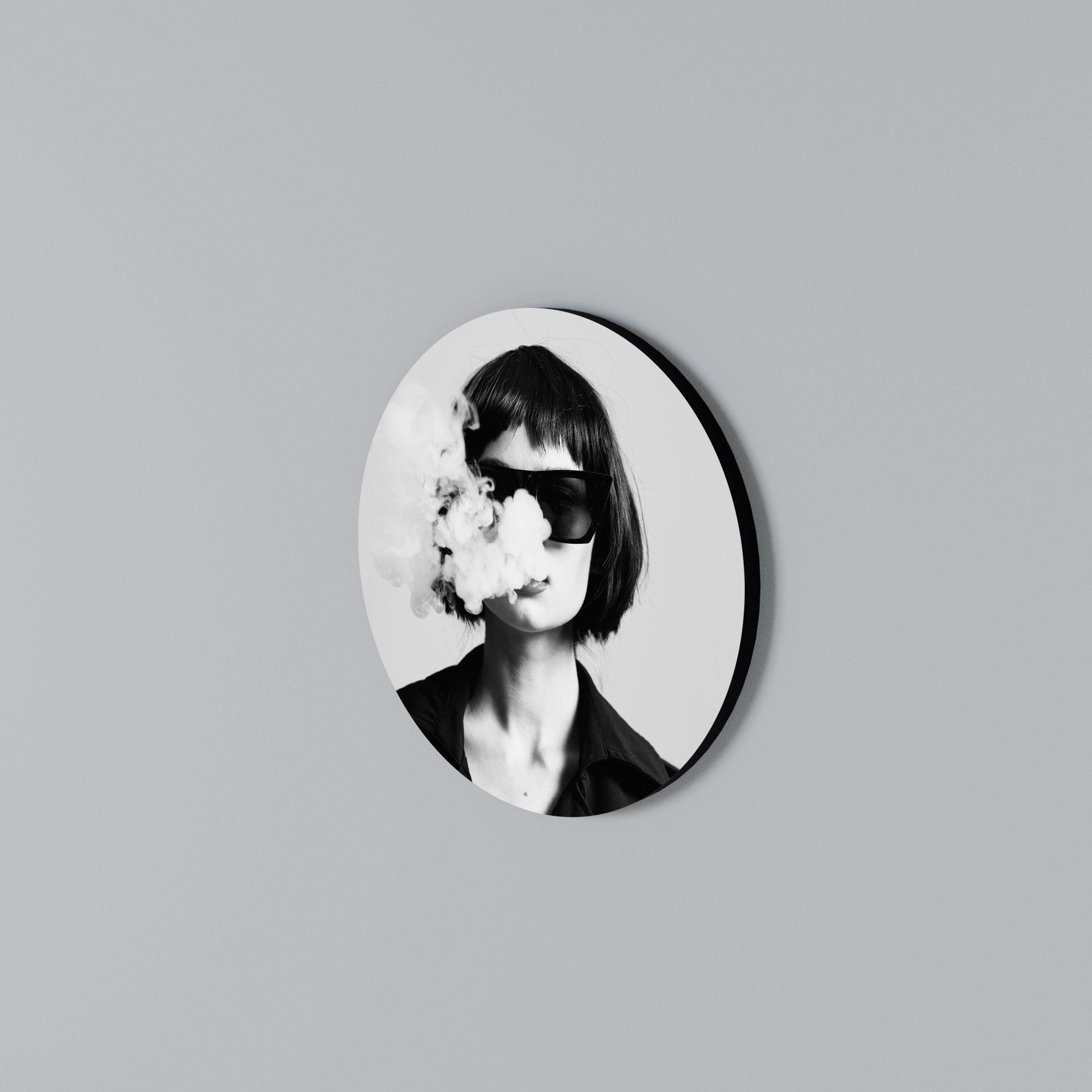 SMOKY BELLE Rund väggdekor