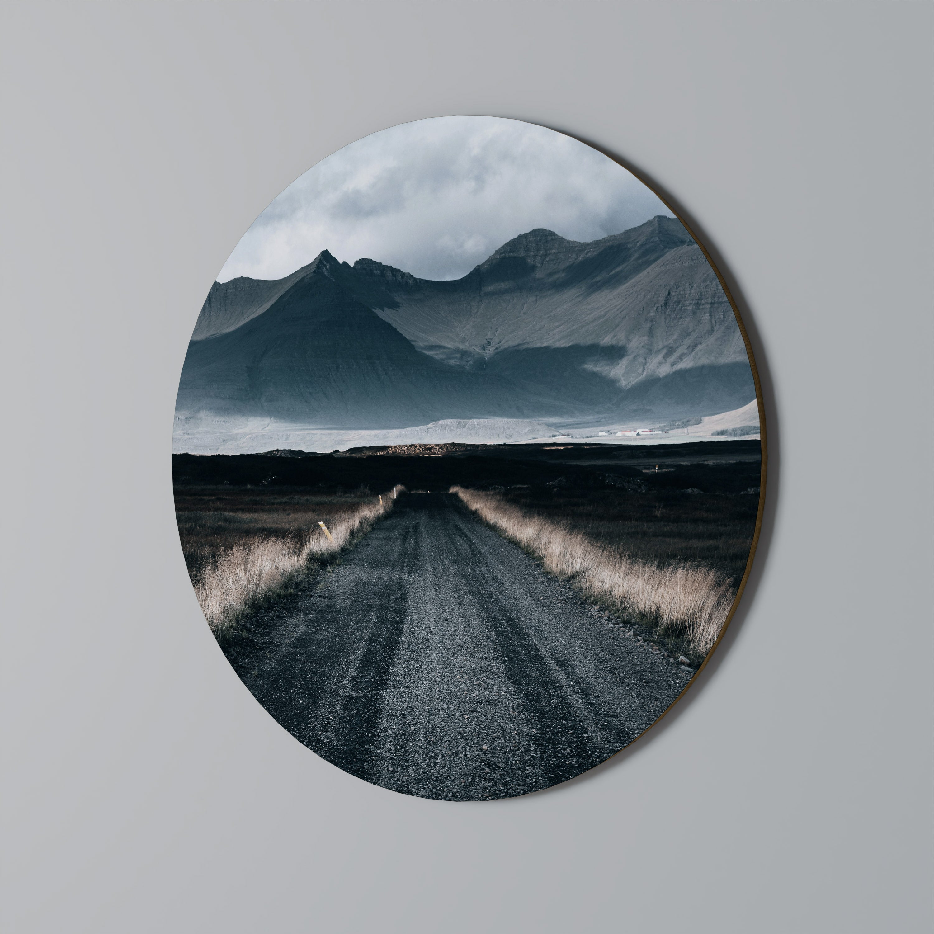 FOGBOUND HEIGHTS Rund Väggkonst