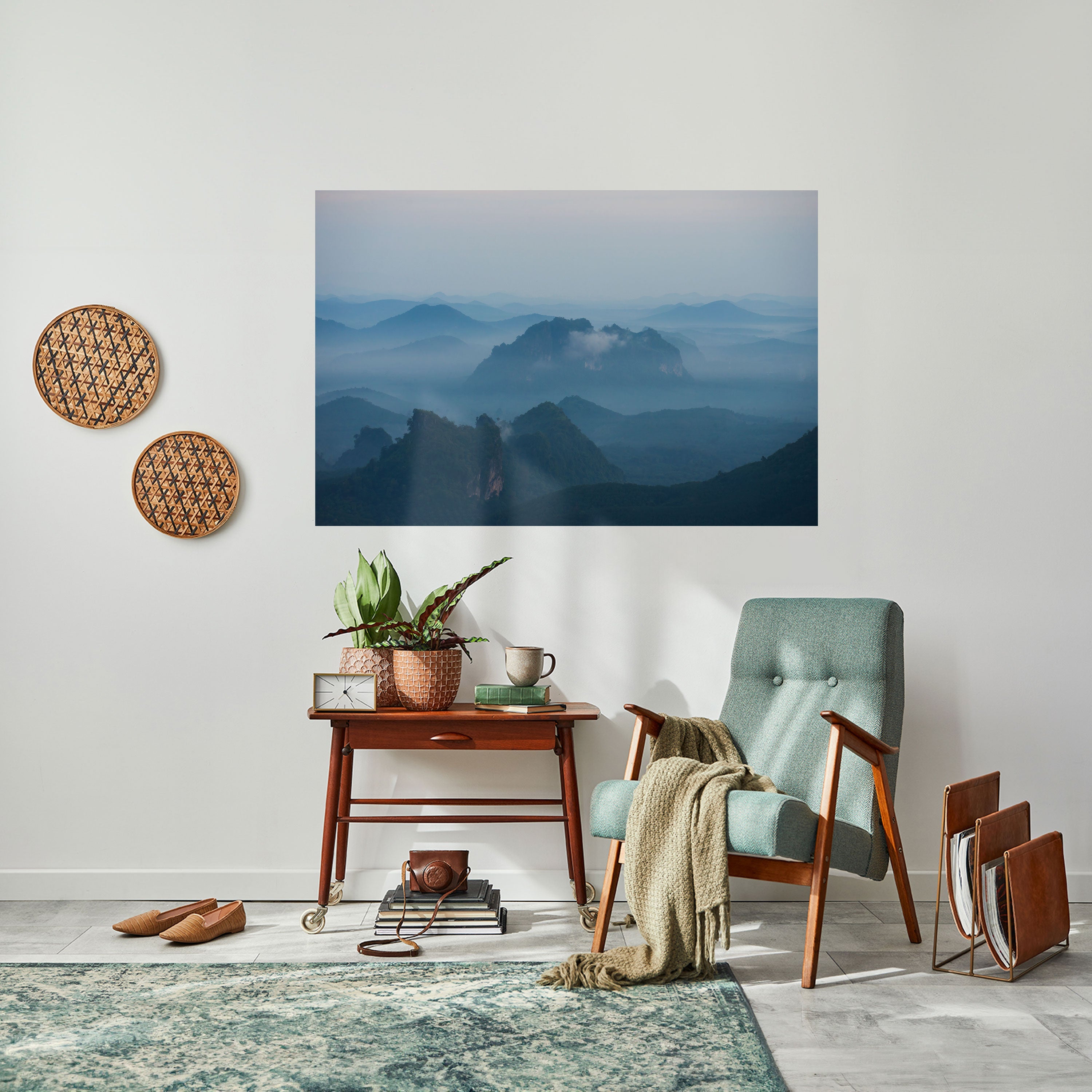 MISTY MOUNTAIN WHISPER Horisontell affisch med självhäftande motiv