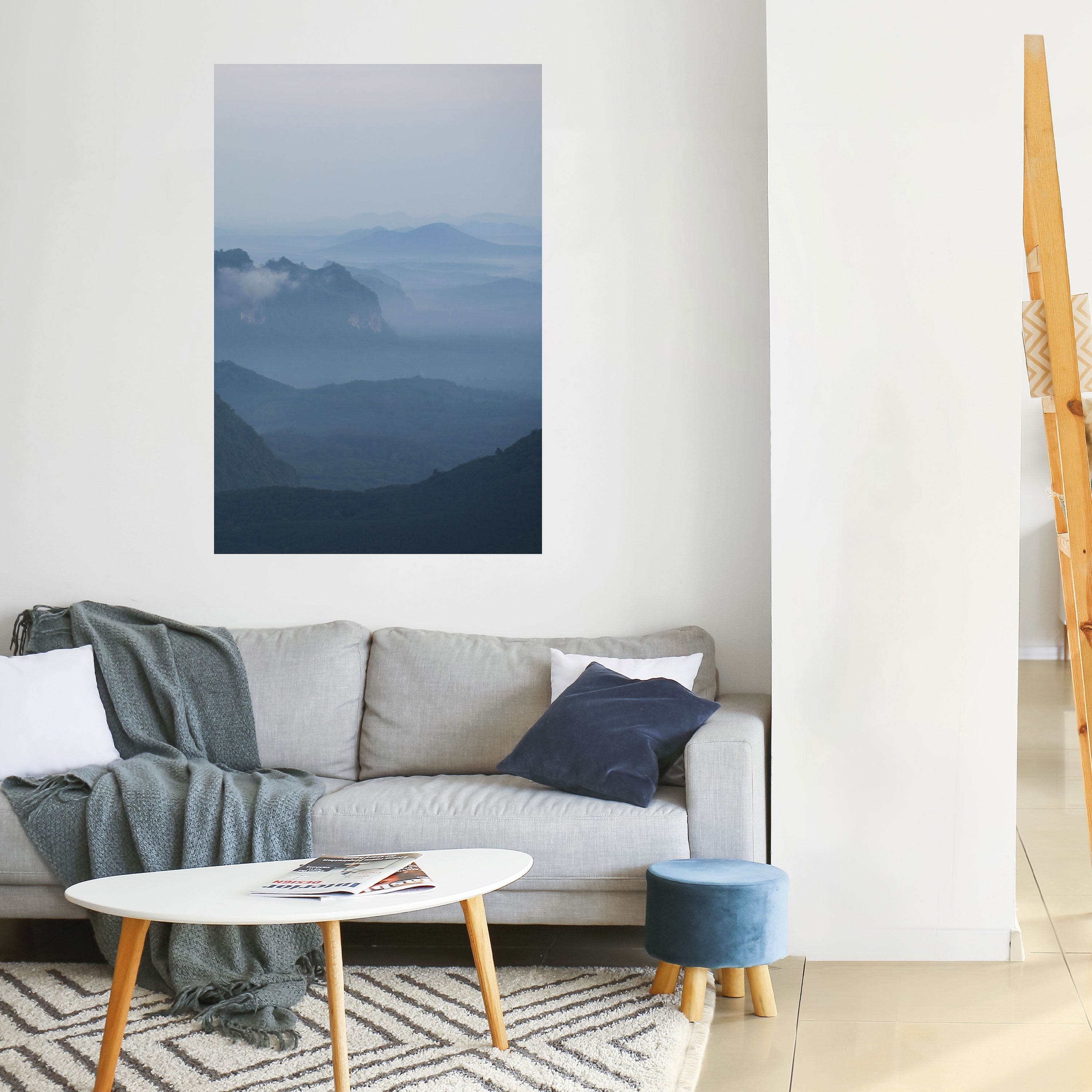 MISTY MOUNTAIN WHISPER Vertikal affisch med självhäftande text