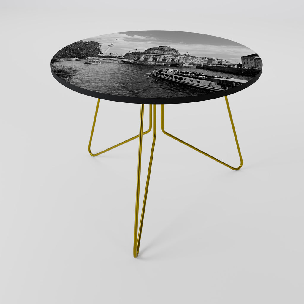 GHOSTS OF HISTORY Soffbord