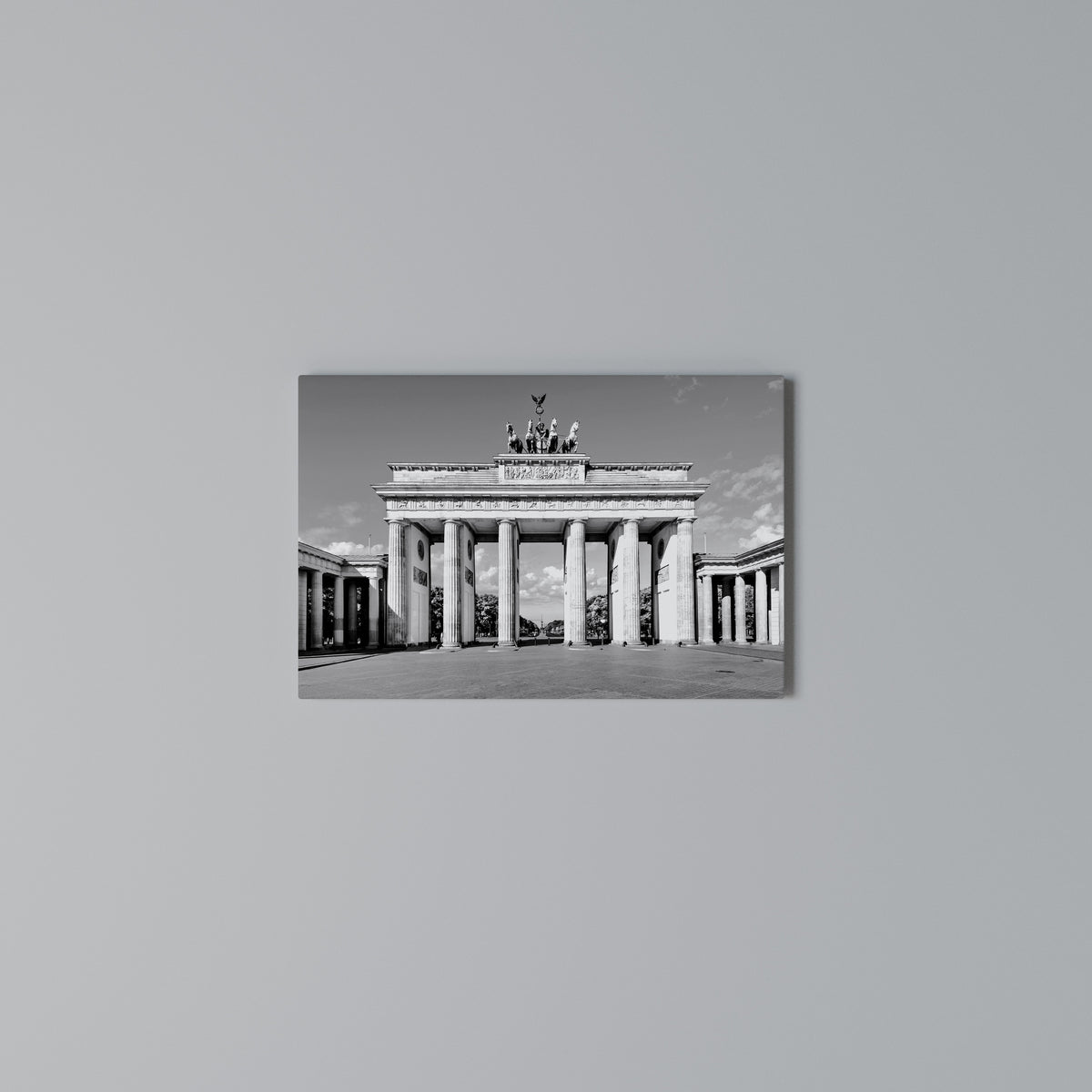ECHOES OF HISTORY Horizontal Canvas Print