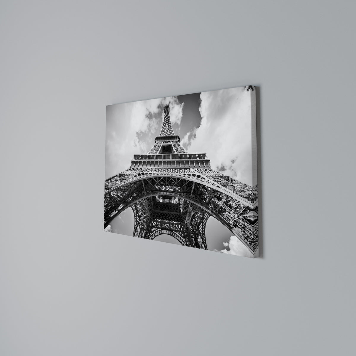 TIMELESS EIFFEL PERSPECTIVE Horizontal Canvas Print