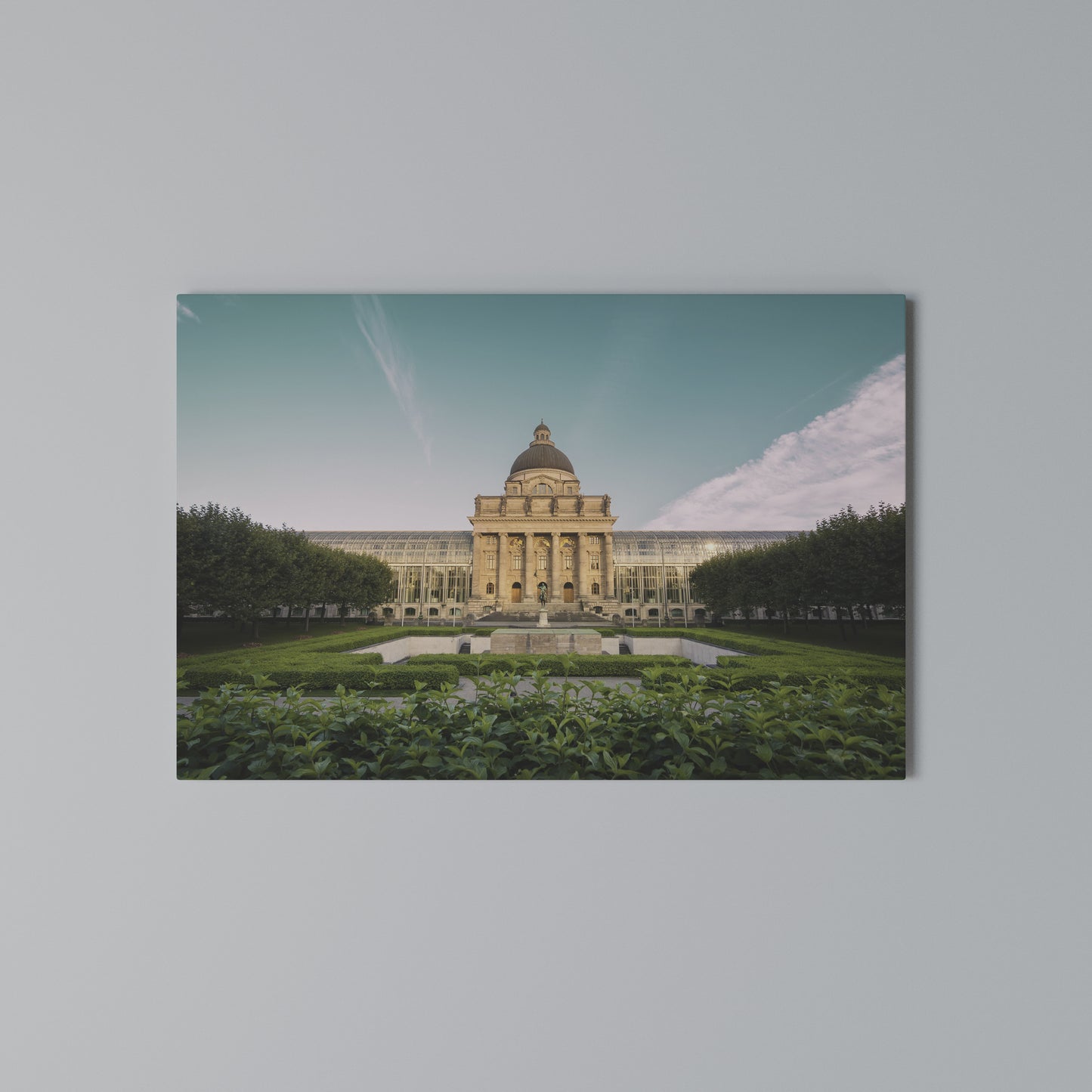 TRANQUIL PALACE VIEW Horizontal Canvas Print