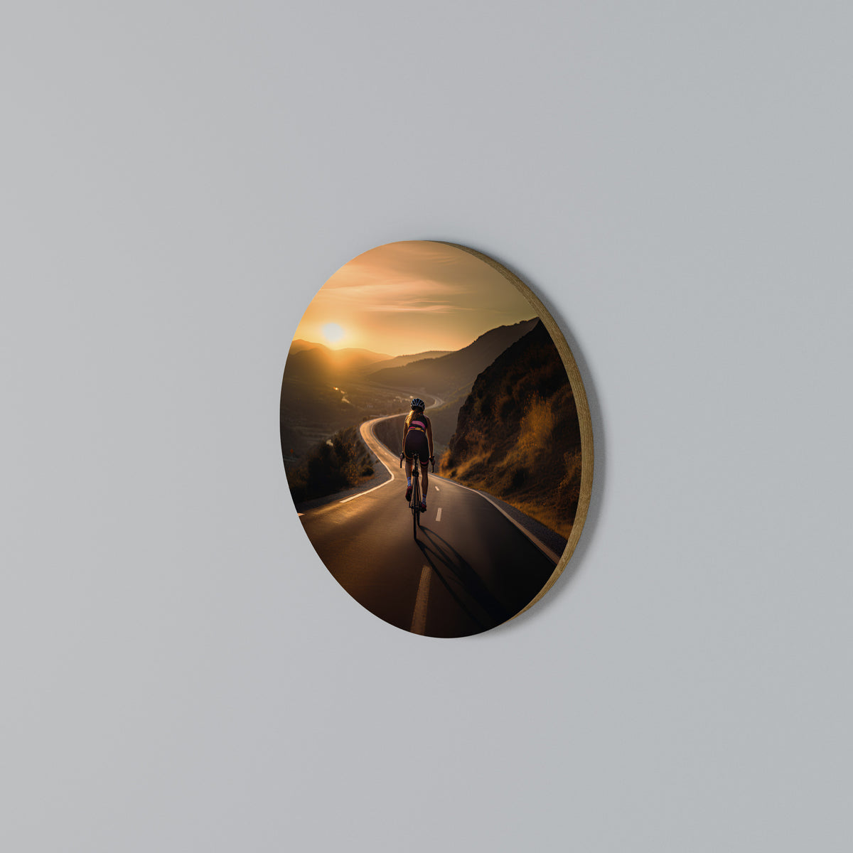 RIDE INTO GOLD Rund väggdekor