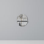 FADE IN THE TREES Oval konsthylla i svart finish