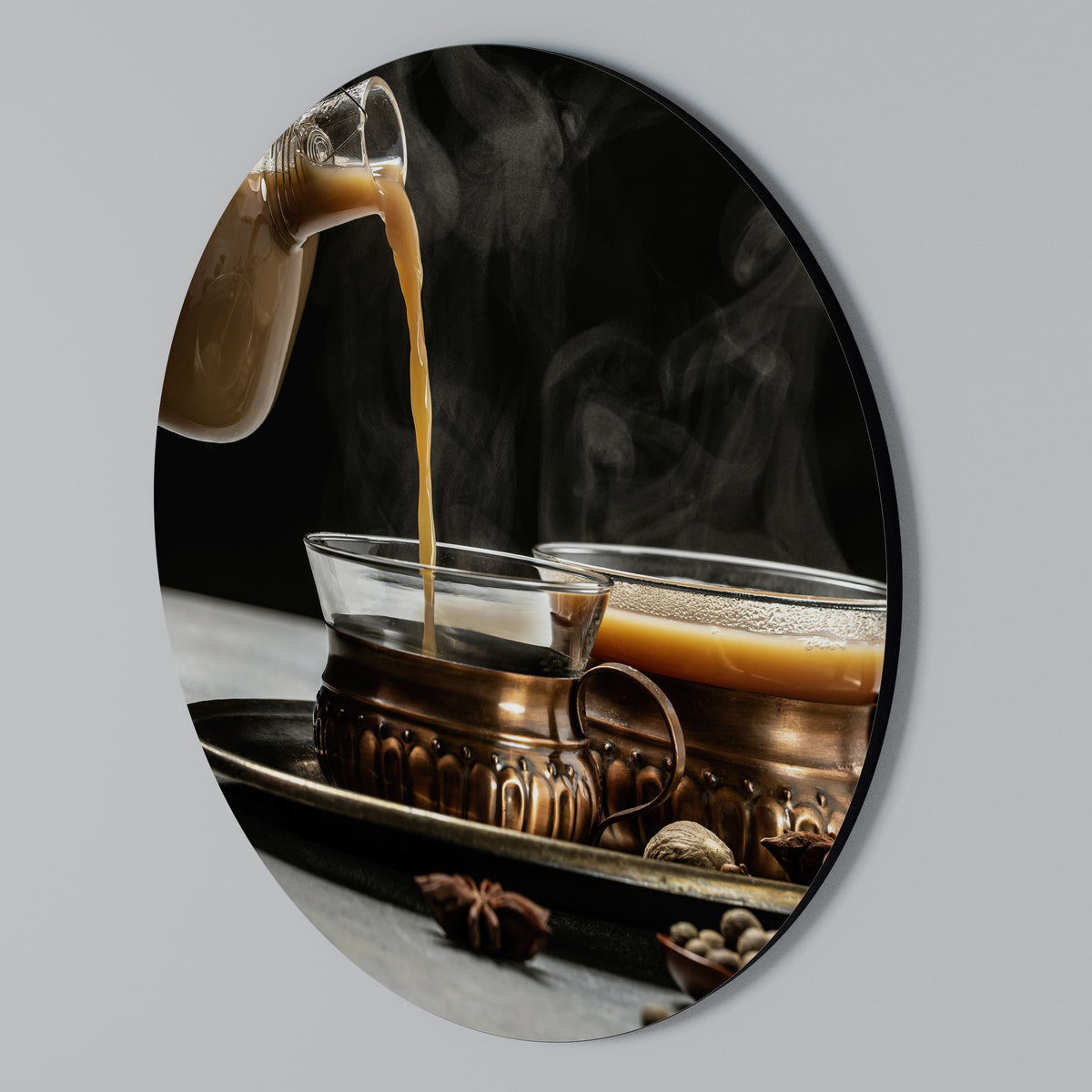 STEAMING SIPS OF SERENITY Rund väggdekor