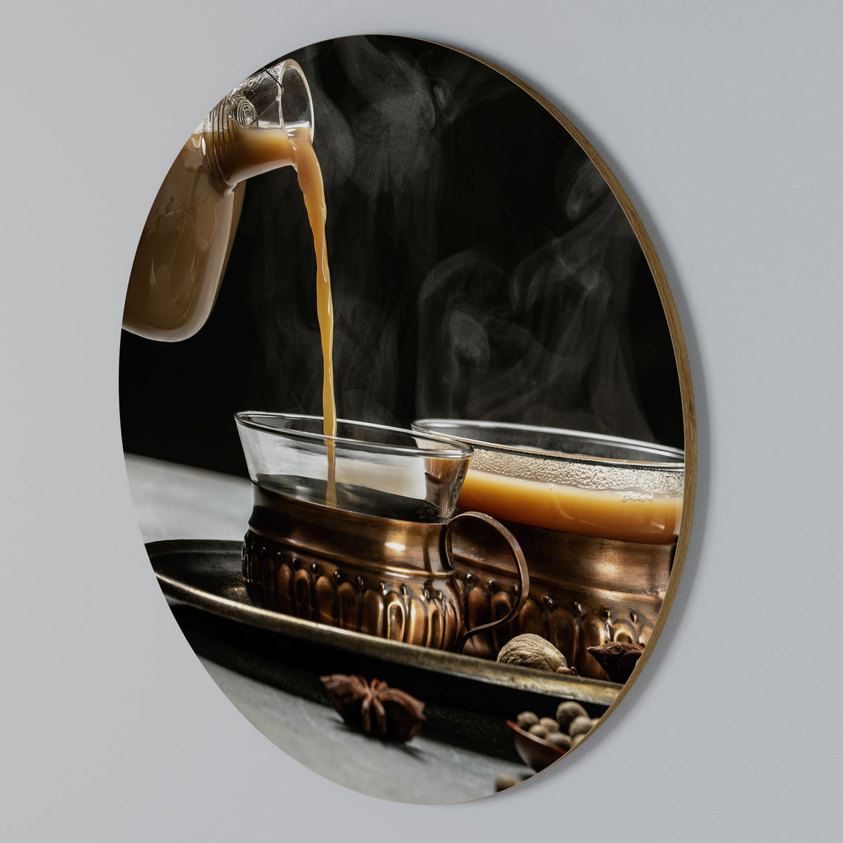 STEAMING SIPS OF SERENITY Rund väggdekor