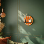 SAFTIG ORANGE Rund Konsthylla I Svart Finish