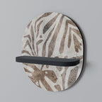 PASSING TIME Oval konsthylla i svart finish