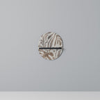 PASSING TIME Oval konsthylla i svart finish