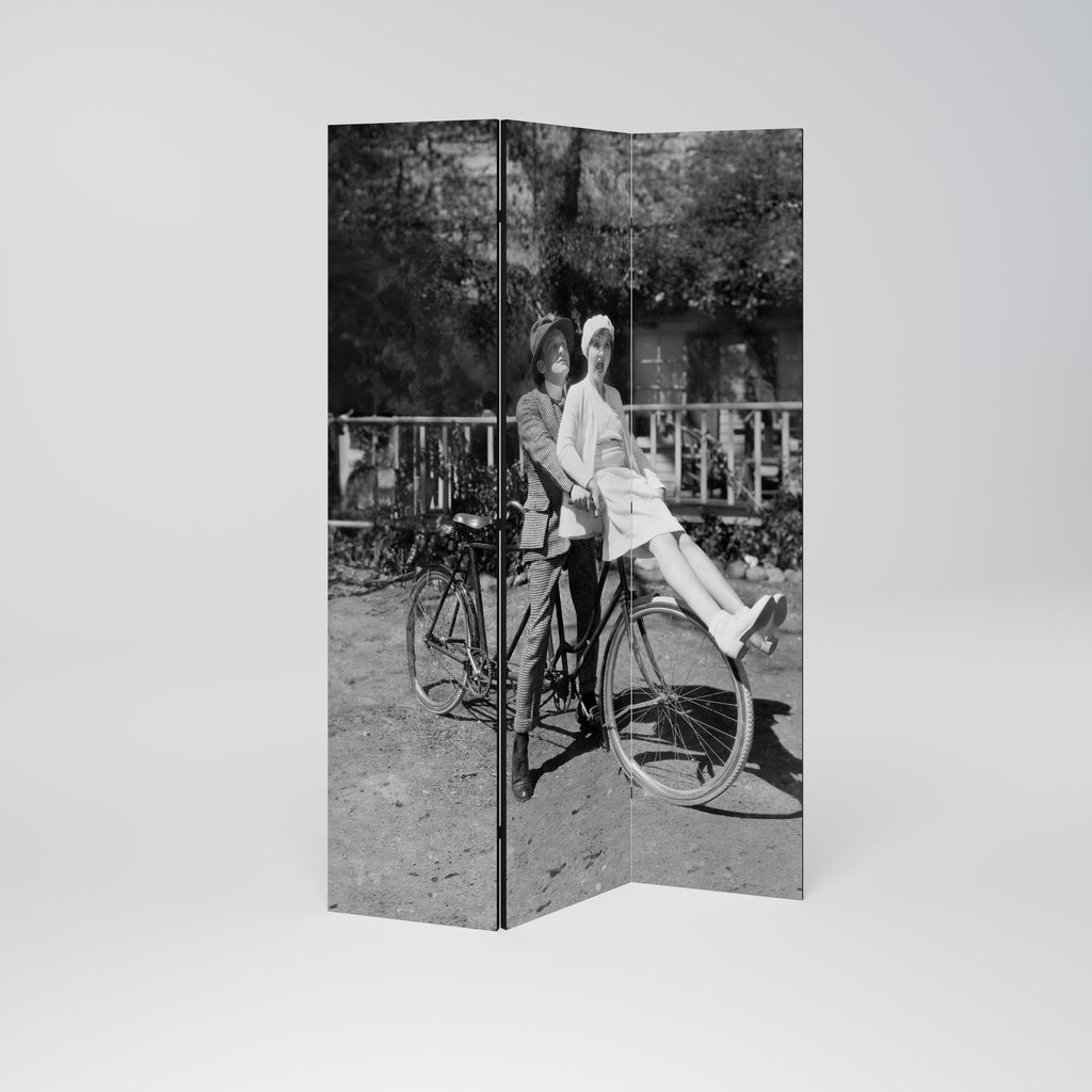 RIDING THROUGH TIME Dekorativ rumsavdelare med 3 paneler