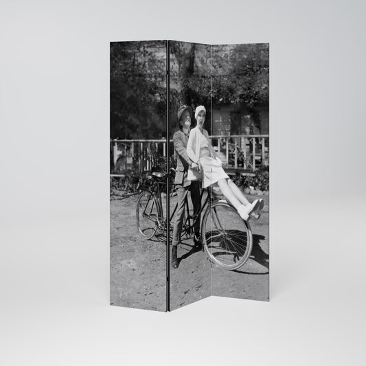 RIDING THROUGH TIME Dekorativ rumsavdelare med 3 paneler