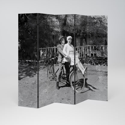 RIDING THROUGH TIME Dekorativ rumsavdelare – 5 paneler