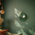 FOTBOLL ACTION Oval konsthylla i svart finish