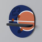 KÄMT NUMMER 23 Oval konsthylla i svart finish